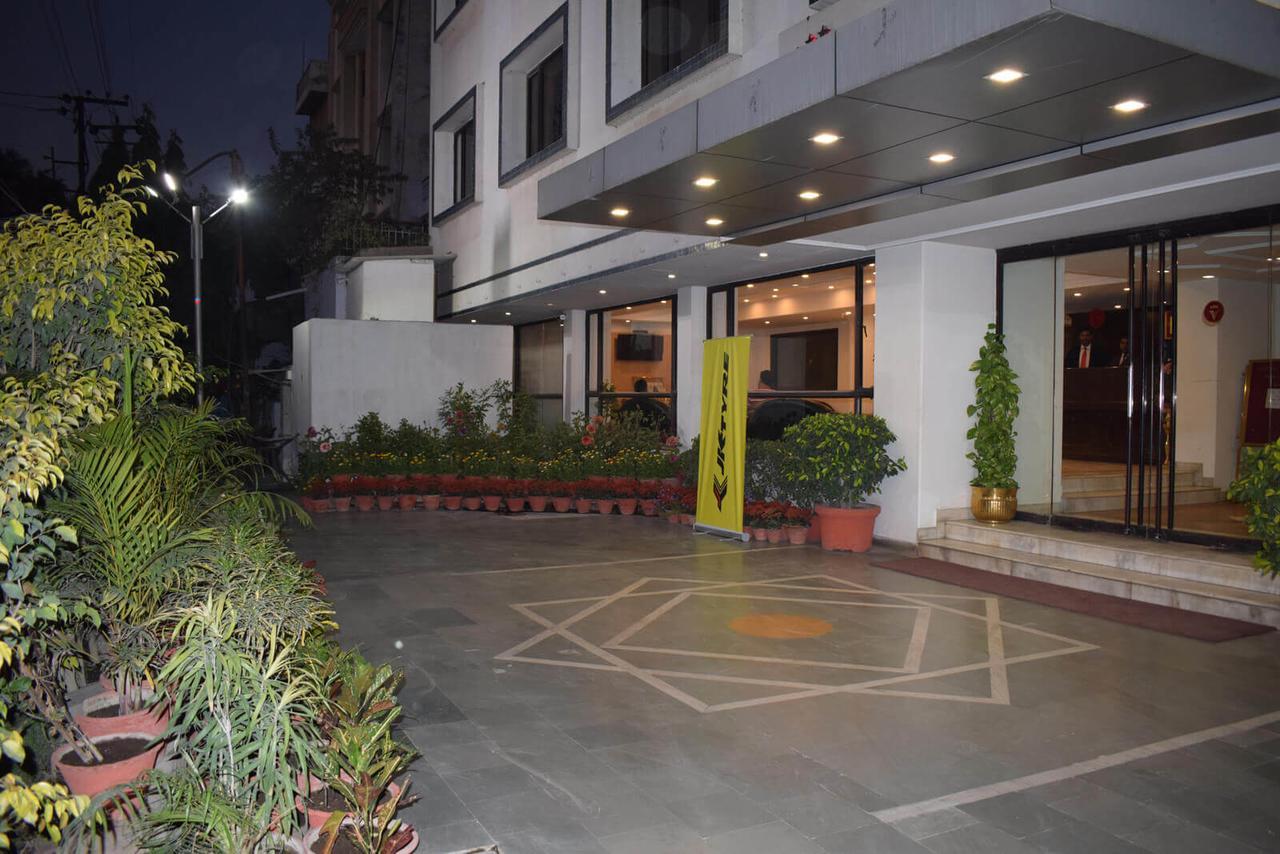崴巴吾酒店 瓦拉纳西 外观 照片